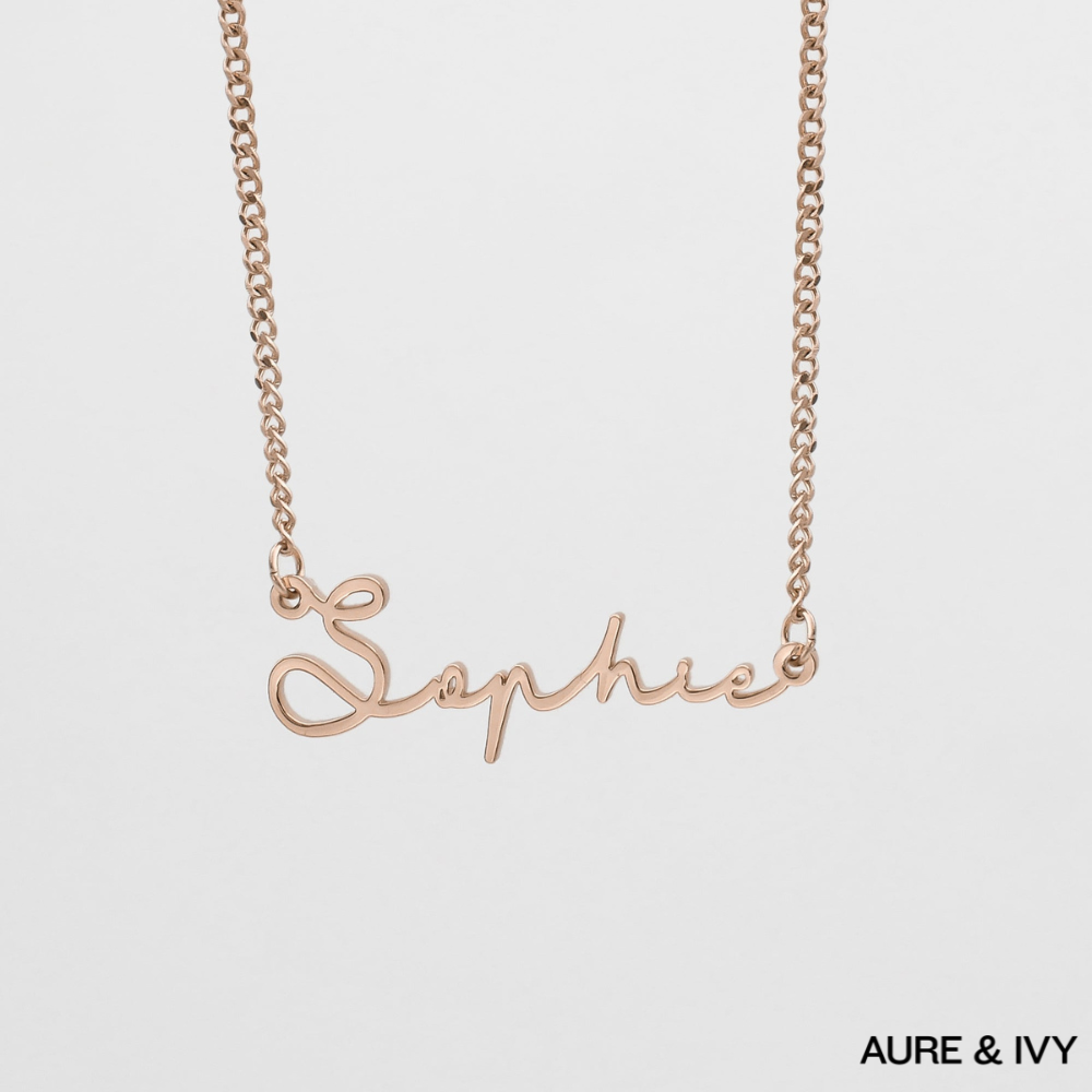 Selina Custom Name Necklace (Horizontal)