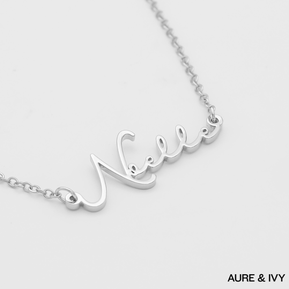 Selina Custom Name Necklace (Horizontal)