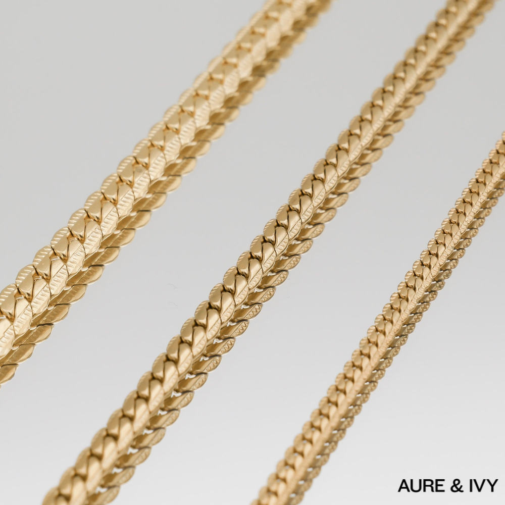 Zuri Hammered Curb Chain
