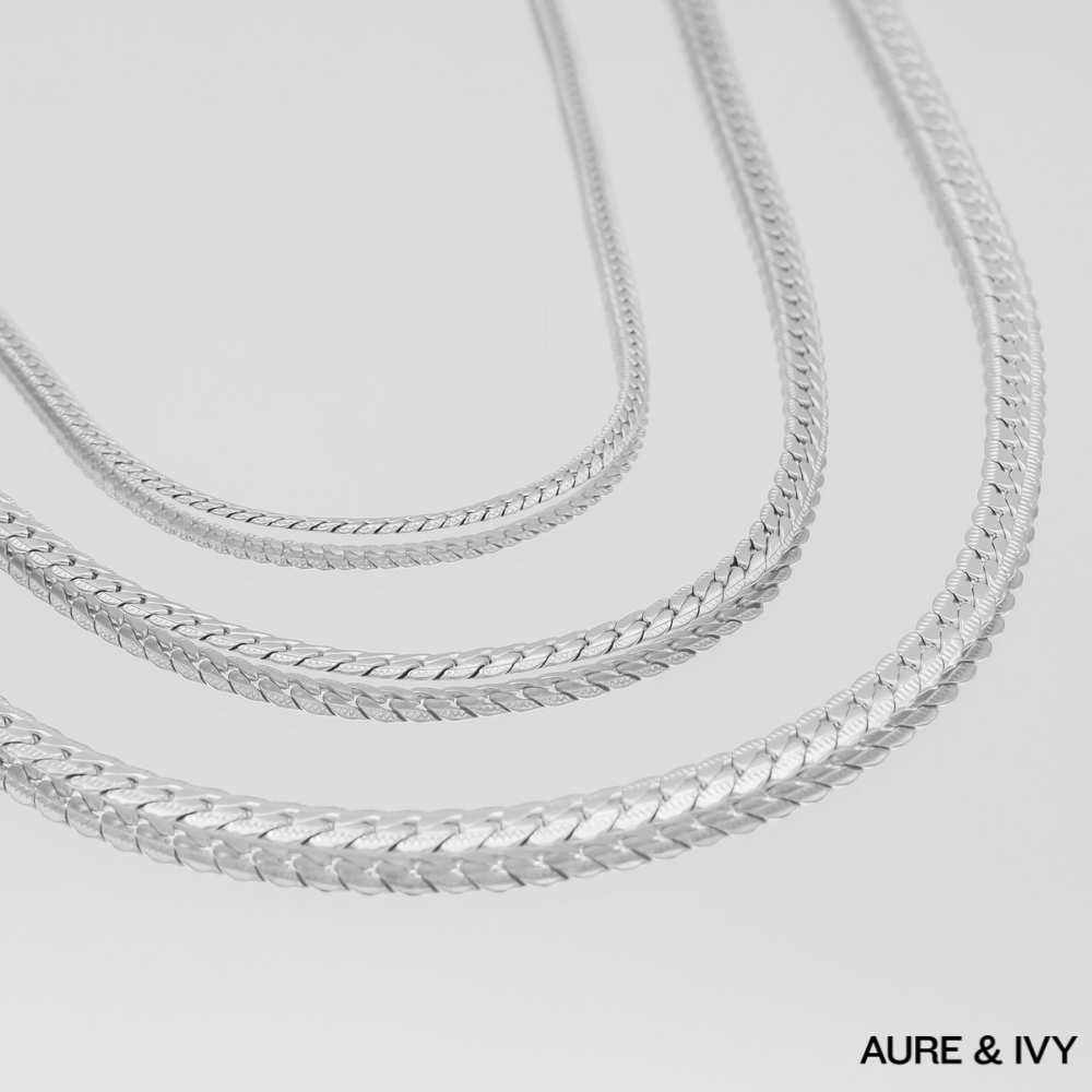 Zuri Hammered Curb Chain