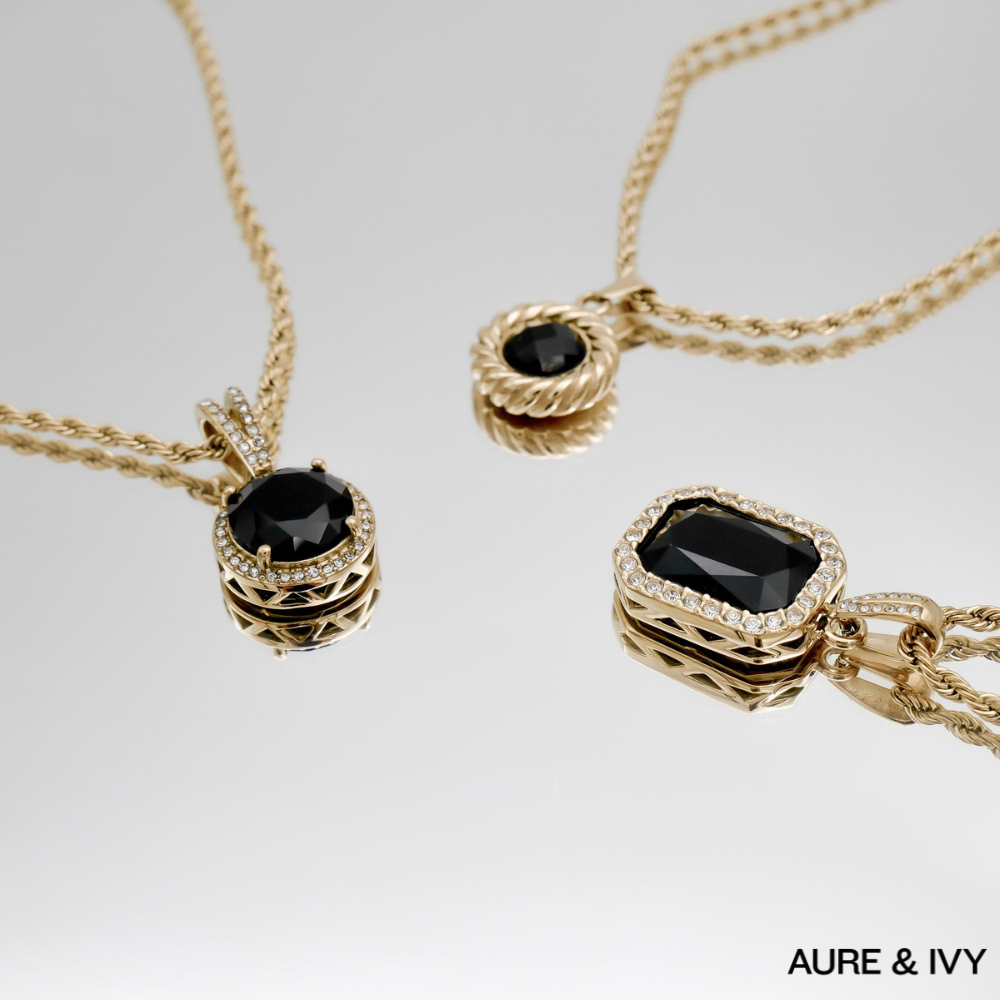 Amelia Onyx Tablet Necklace