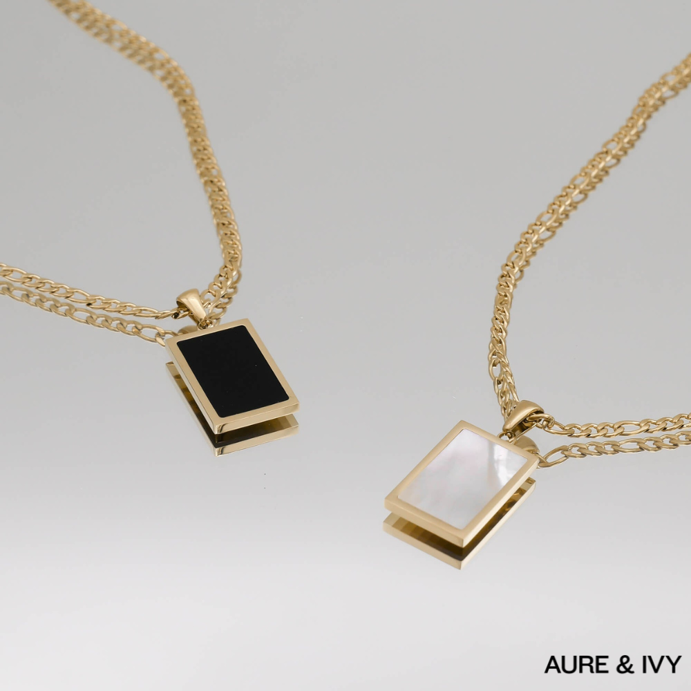 Saraya Onyx Tablet Necklace