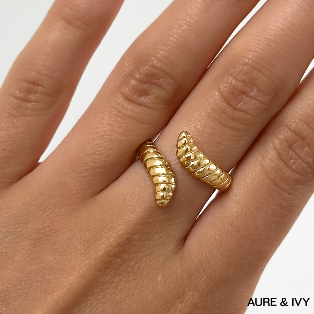 Meera Snake Ring