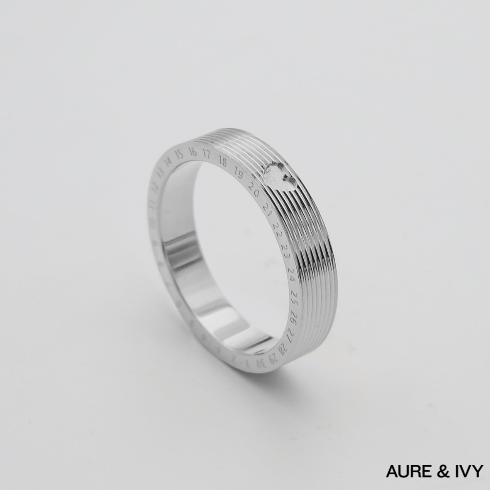 Amora Roman Ring