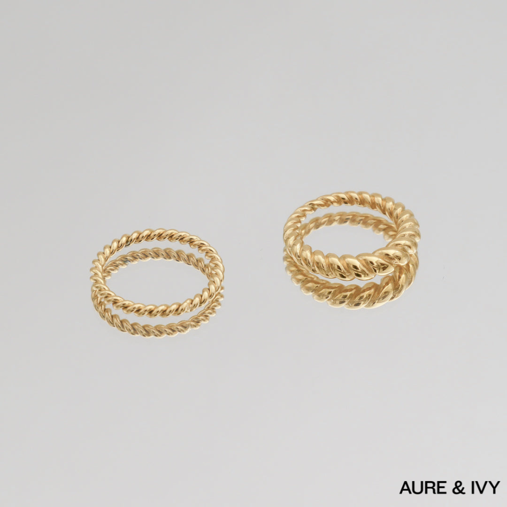 Vina Twist Ring