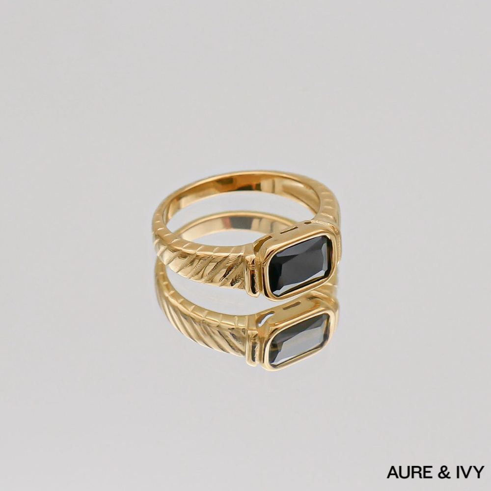 Daria Graceful Rope Ring
