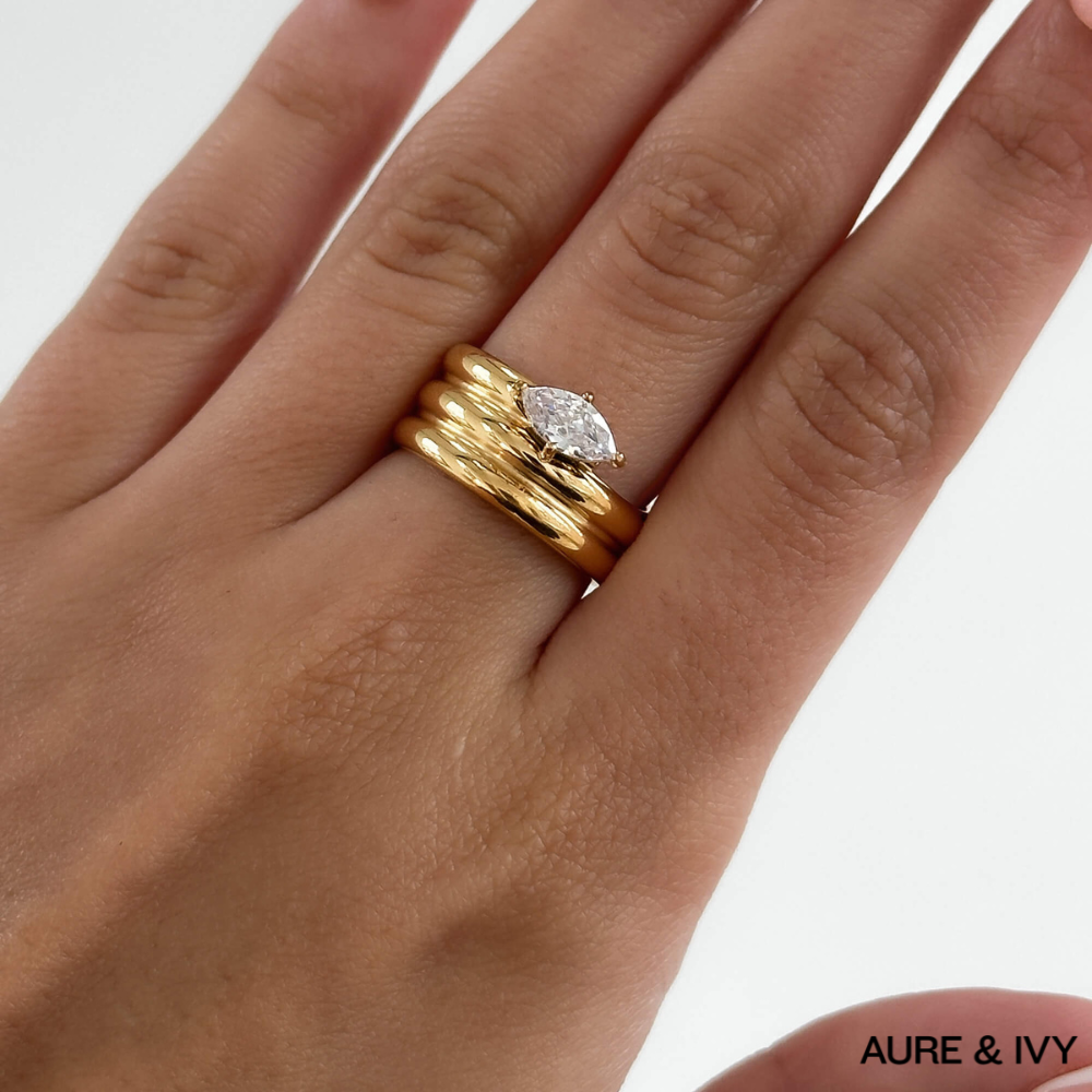 Rhea Retro Spark Ring