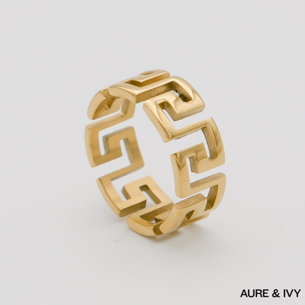 Eterna Meander Ring