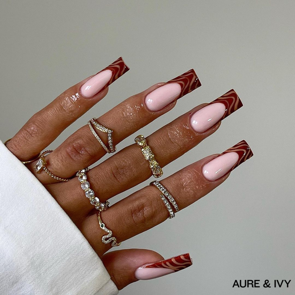 Saffira Wave Ring