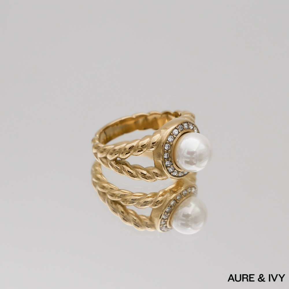 Nerissa Halo Ring