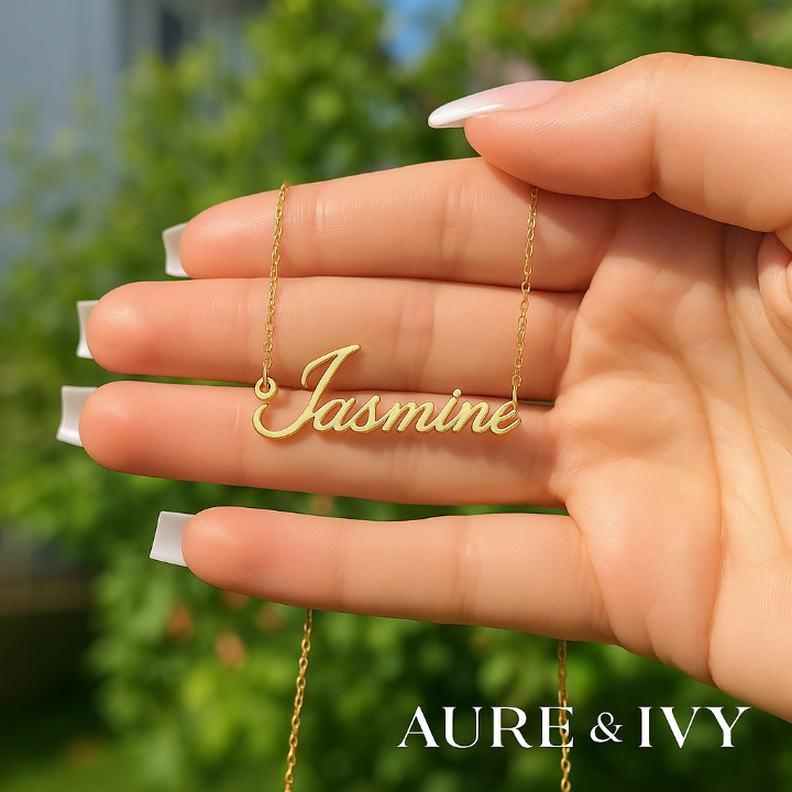 The Aurea Name Necklace