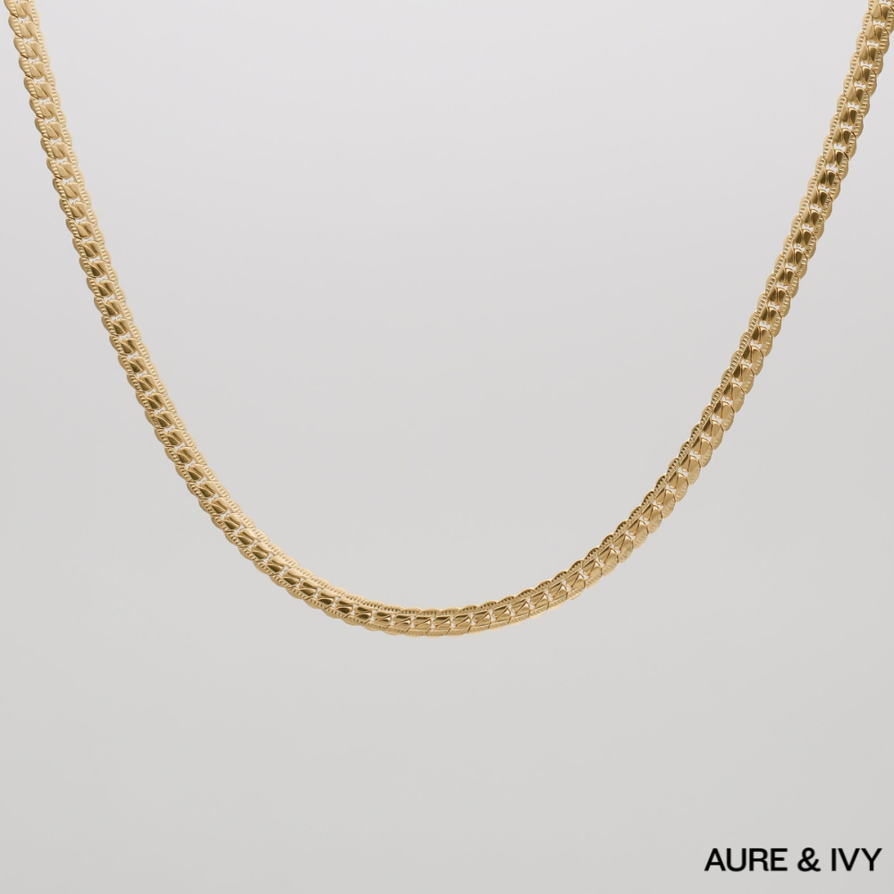 Zuri Hammered Curb Chain