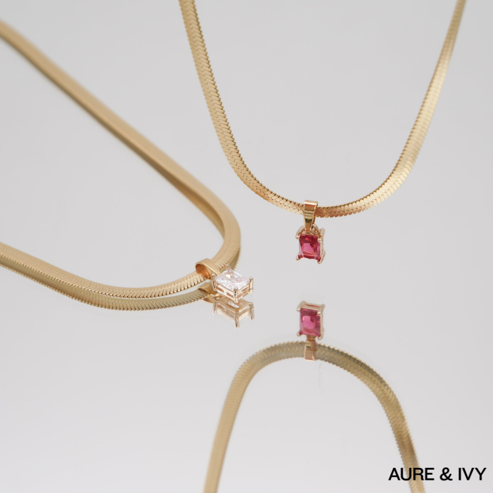 Erin Pendant Necklace
