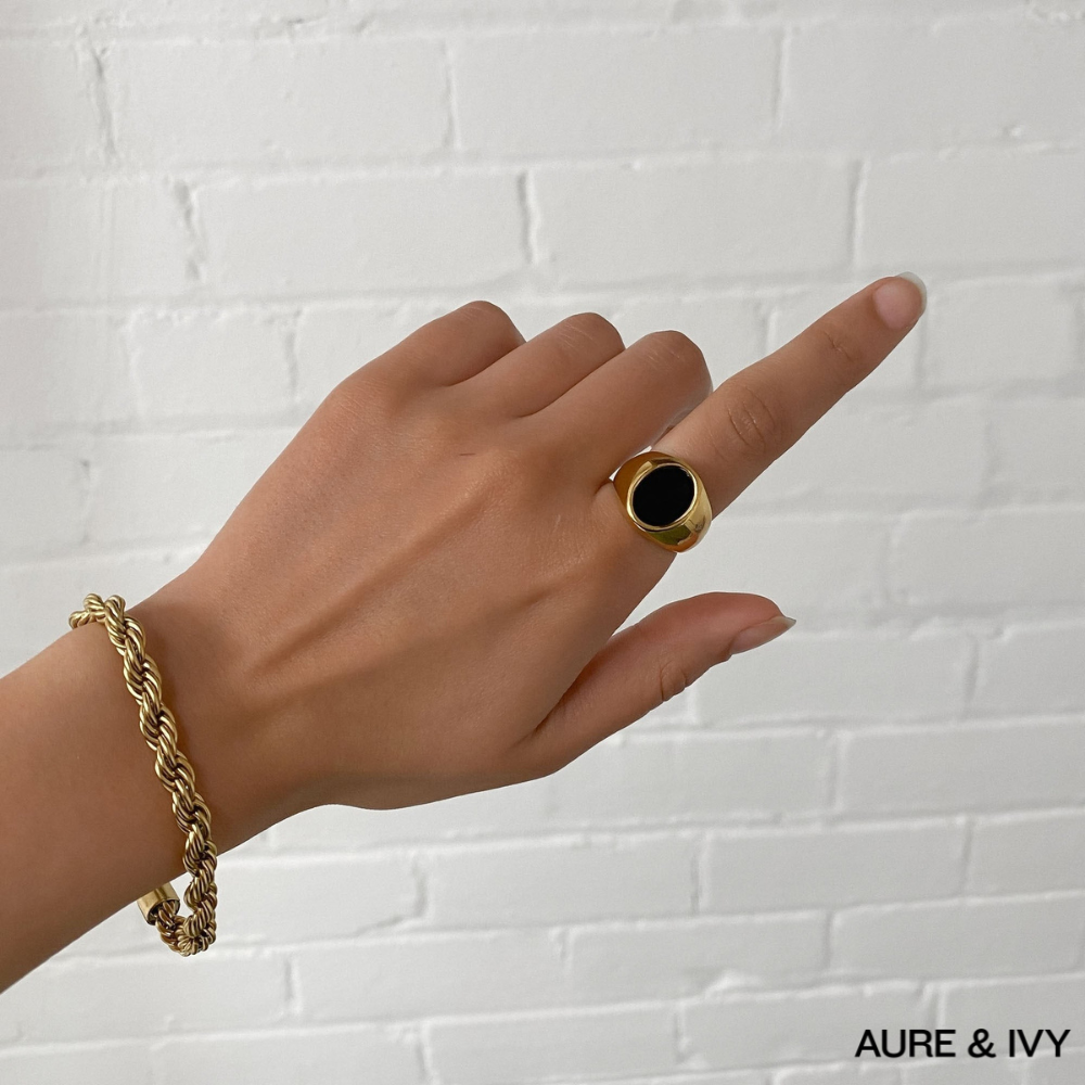 Aurum Onyx Ring