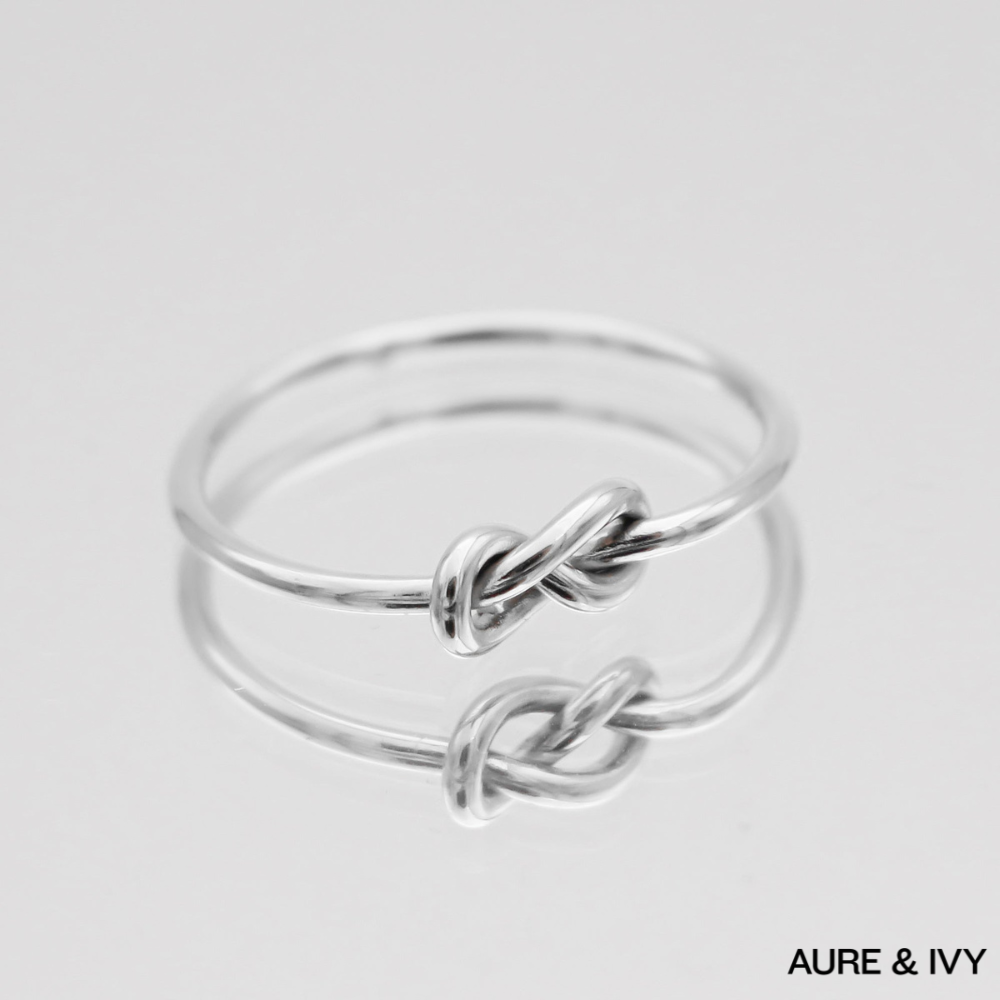 Lina Love Knot Ring