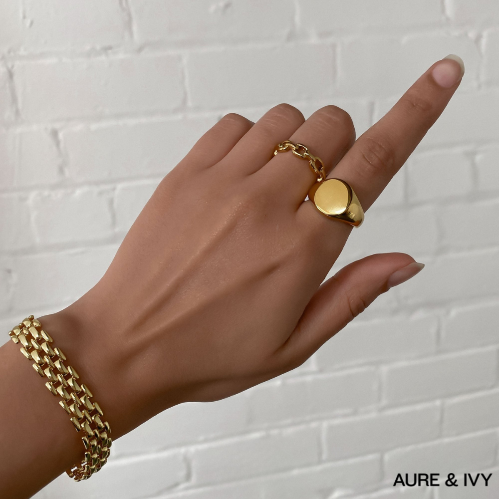 Arden Signet Ring