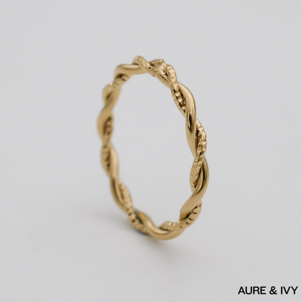 Aveline Spiral Band