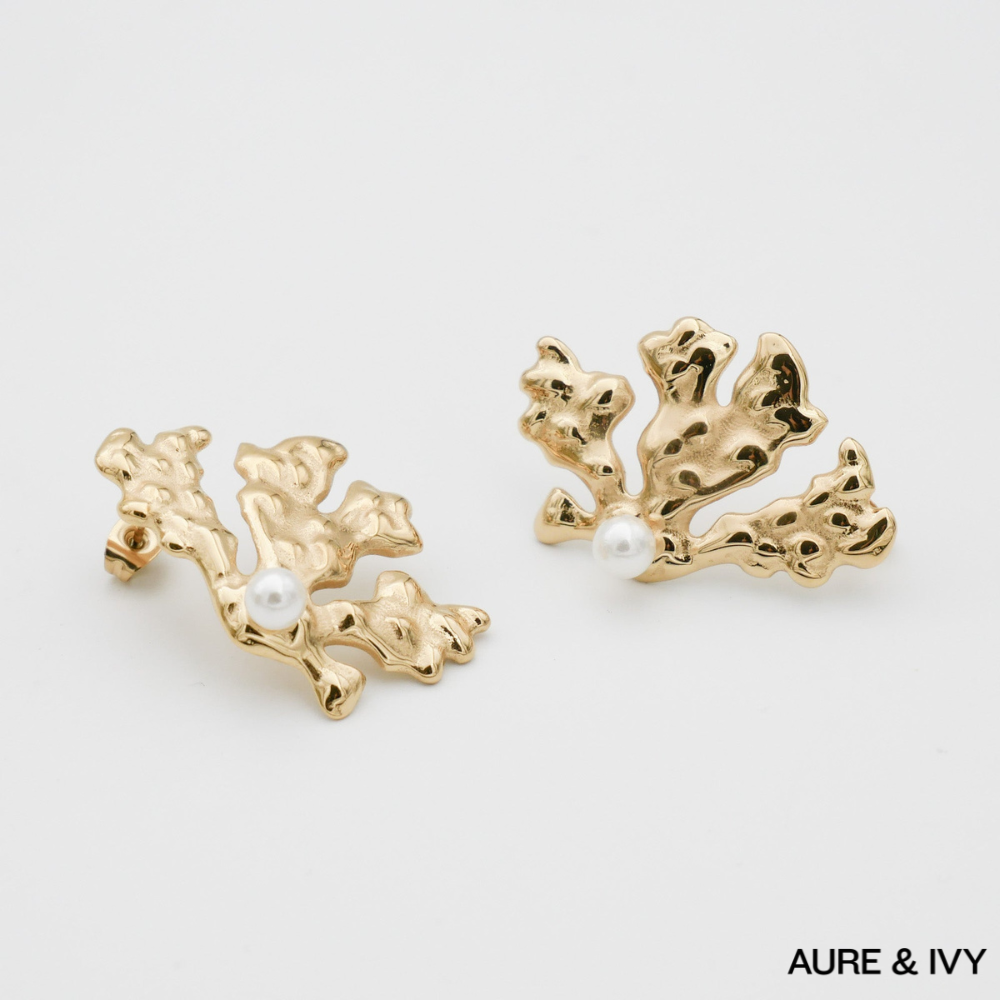 Coraline Pearl Earrings