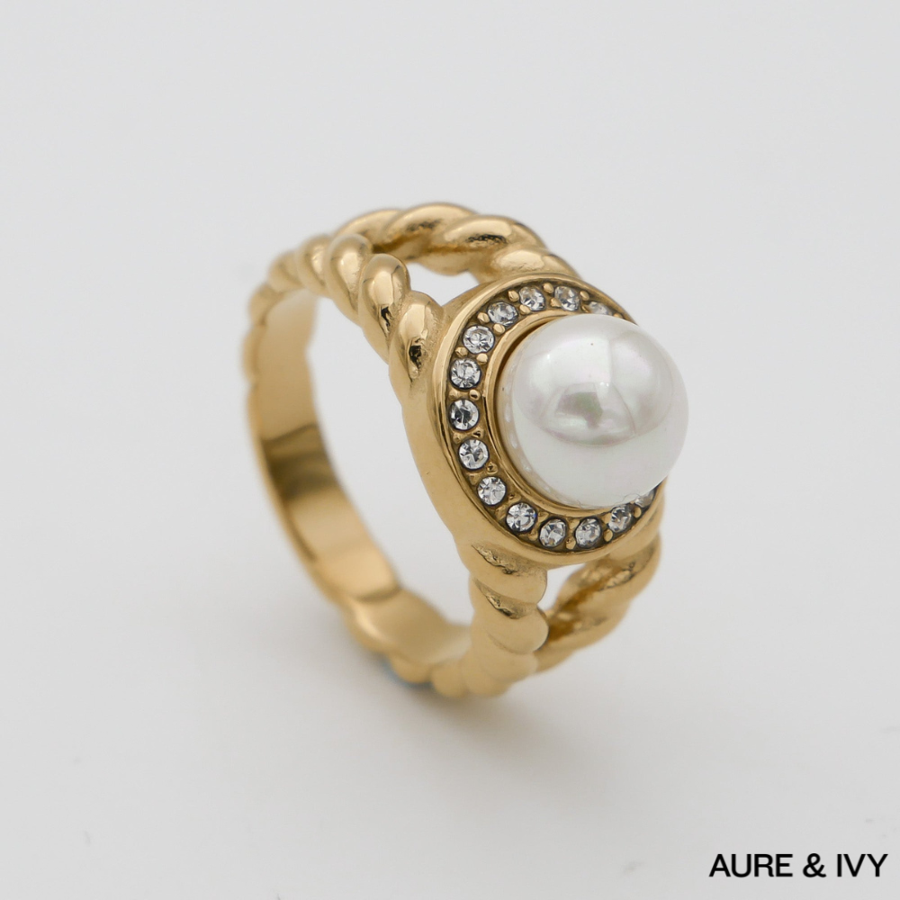 Nerissa Halo Ring