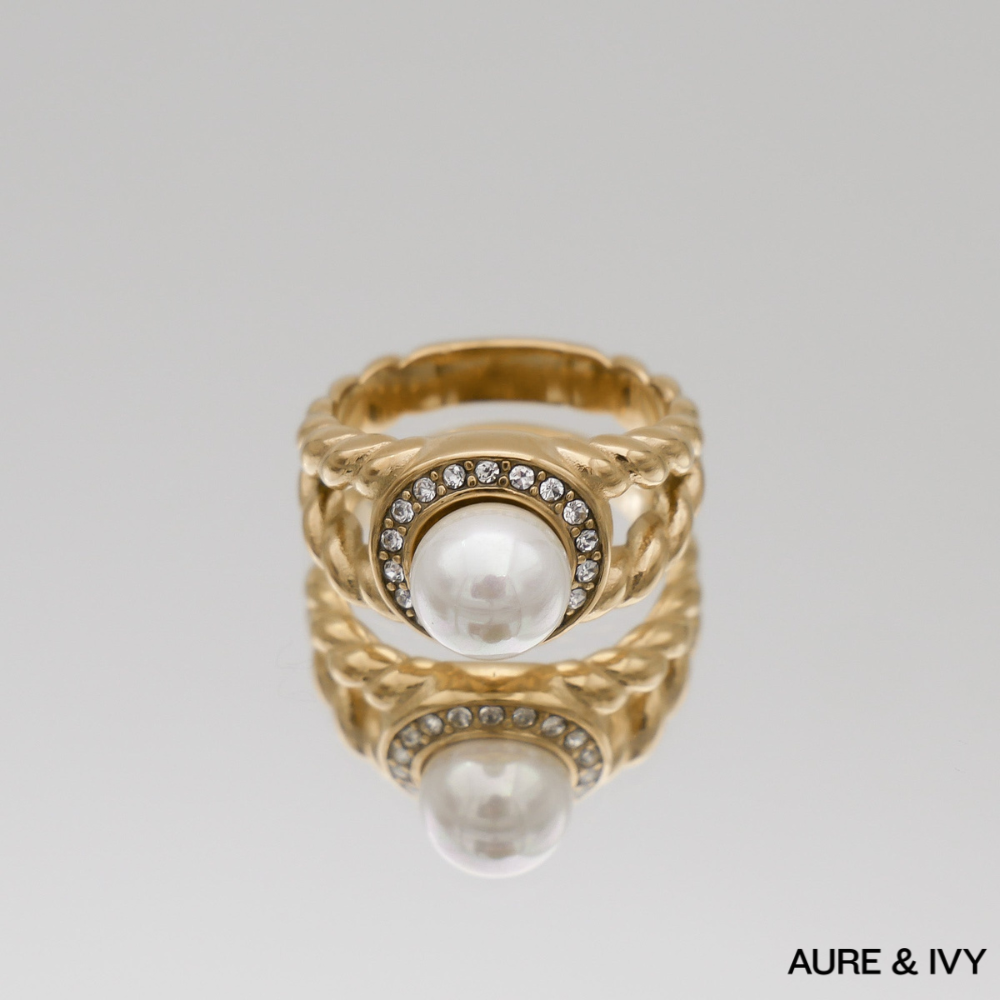 Nerissa Halo Ring
