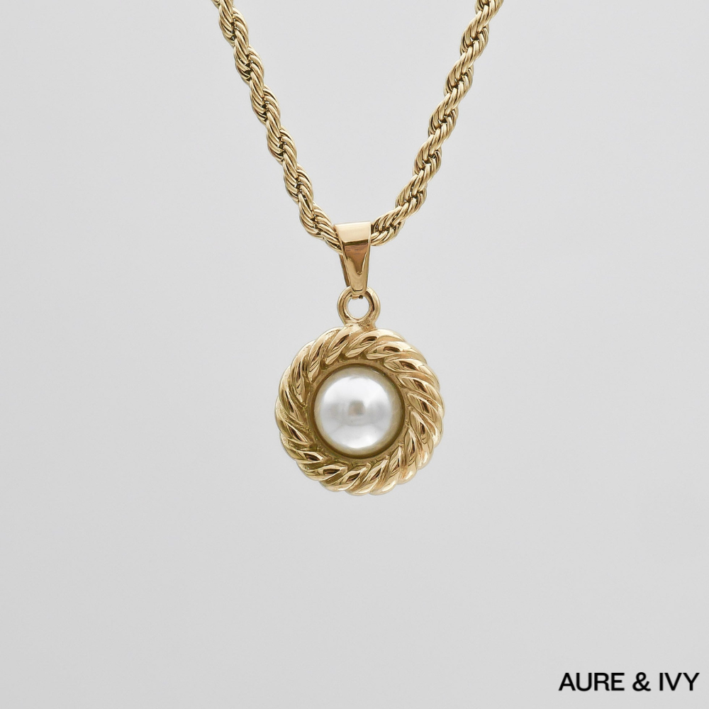 Marisol Halo Pearl Pendant